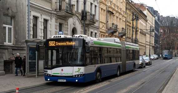 Specjalne linie autobusowe i tramwajowe wyjadą na ulice Krakowa z związku ze zbliżającym się dniem Wszystkich Świętych. Zmiany zaczną obowiązywać już w sobotę.  