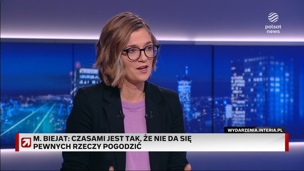 Wicemarszałek Sejmu nie chciała powiedzieć wprost, czy w Lewicy są podjęte decyzje w kwestii kandydata na prezydenta i czy ona sama chciałaby wziąć udział w przyszłorocznych wyborach.- Ja jestem zaszczycona zawsze, kiedy to pytanie pada, ale zadecyduje klub Lewicy. Zobaczymy kiedy - powiedziała Magdalena Biejat.Podkreśliła jednak, że jeśli zajedzie taka potrzeba, to wtedy nie odrzuci propozycji. - Ja zawsze jestem do dyspozycji mojego środowiska, kiedy to jest potrzebne, ale to jest decyzja, którą musimy podjąć wspólnie. Muszę ją też podjąć z moją rodziną, ponieważ jest to bardzo obciążające. Zobaczymy co się stanie - dodała.