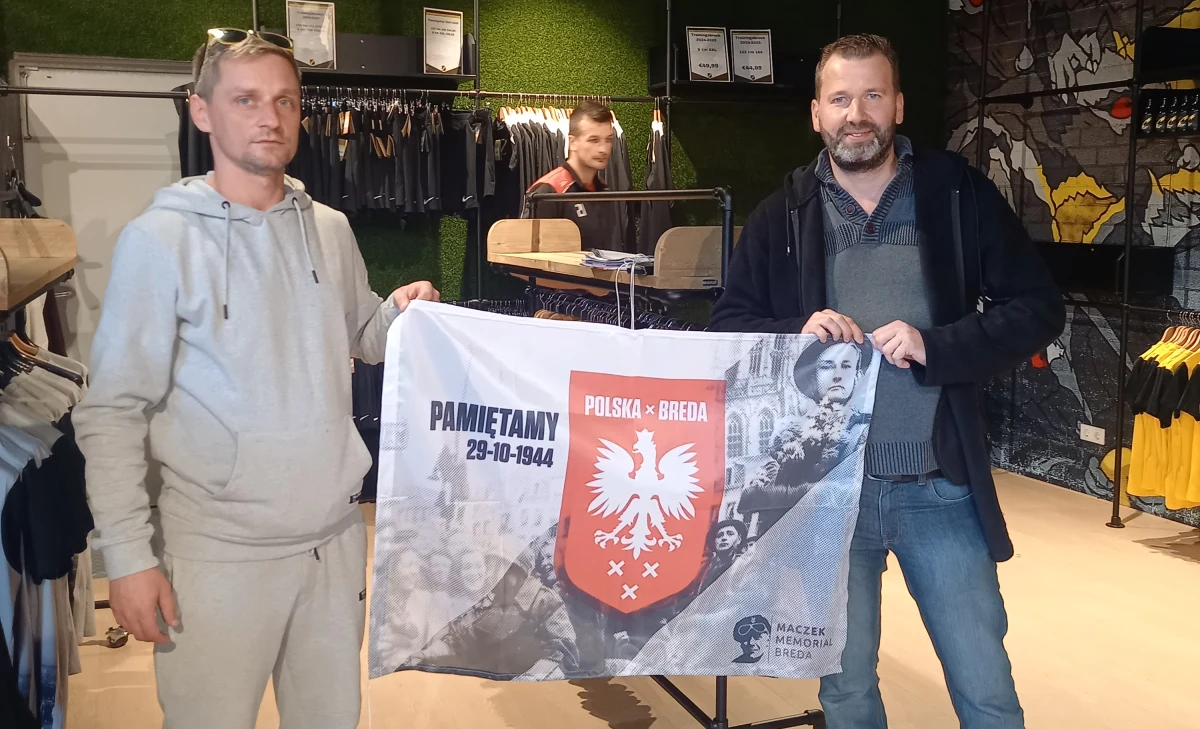 W sobotę w Bredzie rozegra się mecz okolicznościowy między NAC Breda a RKC Waalwijk z okazji wyzwolenia miasta przez żołnierzy generała Maczka. Sygnał do rozpoczęcia meczu da kopnięciem piłki kpt. Eugeniusz Niedzielski weteran 1. Dywizji Pancernej. Piłkarze NAC Breda zagrają w specjalnych okolicznościowych podkoszulkach, na których widnieje zdjęcie z meczu z 1945 roku, rozegranego przez żołnierzy gen. Maczka z piłkarzami klubu Bredy. A na trybunach zostanie rozpostarty największy w historii stadionu baner z podziękowaniem dla żołnierzy Maczka.