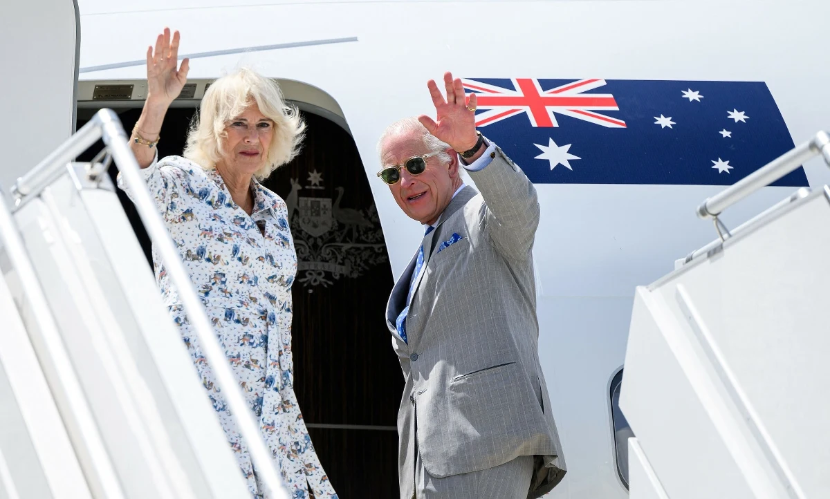 W nowym roku król Wielkiej Brytanii Karol III wróci do normalnego trybu podróży zagranicznych - przekazał Pałac Buckingham po przylocie monarchy z wizyty w Australii i na Samoa. To była najdłuższa podróż od czasu wykrycia u Karola III nowotworu.