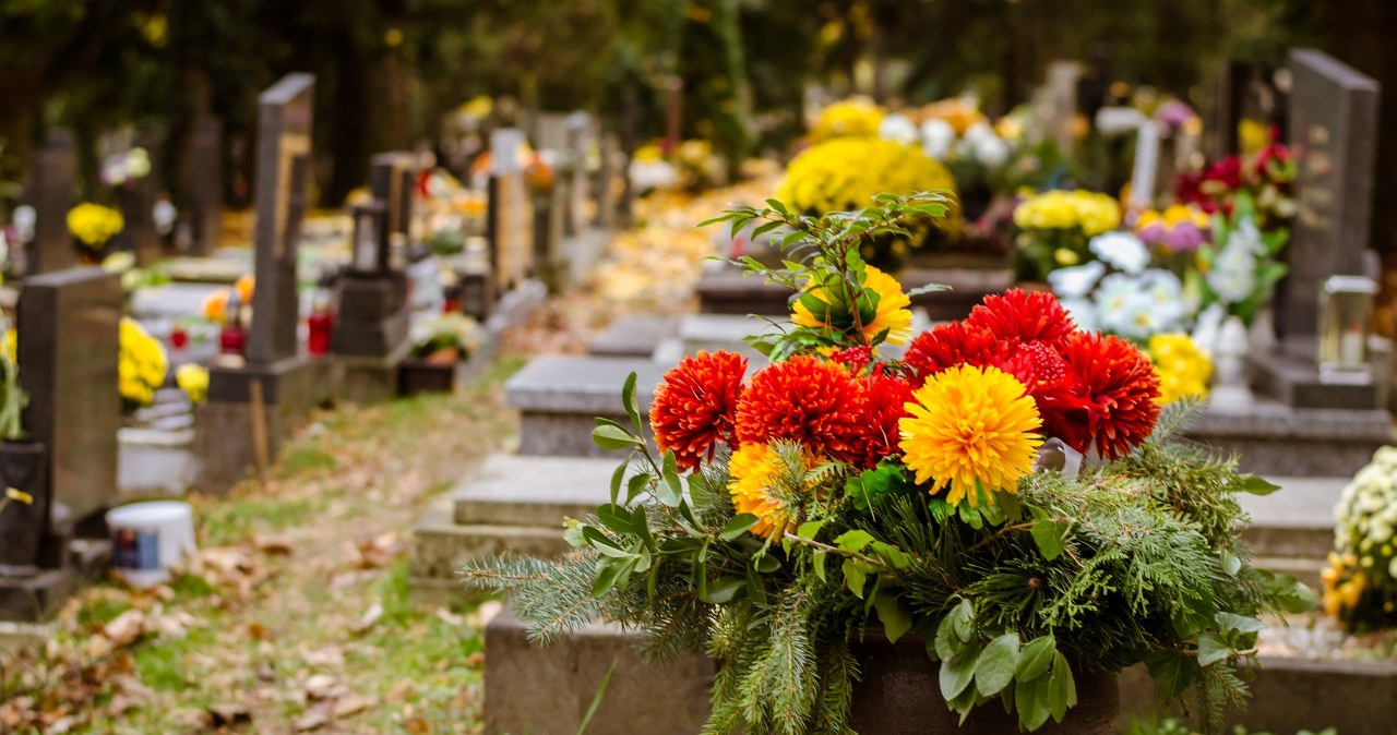 Mandat za stroik i niewłaściwą segregację zniczy? Ruszyły kontrole