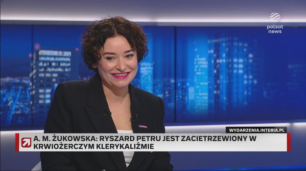 Bogdan Rymanowski zapytał Annę Marię Żukowską o tweet Donalda Tuska, który odniósł się do nazw partii Prawo i Sprawiedliwość oraz Razem. Posłanka Lewicy zaznaczyła, że żart nie trafił w jej poczucie humoru, podkreślając przy tym, że "drzwi do klubu Lewicy będą zawsze otwarte dla partii Razem".