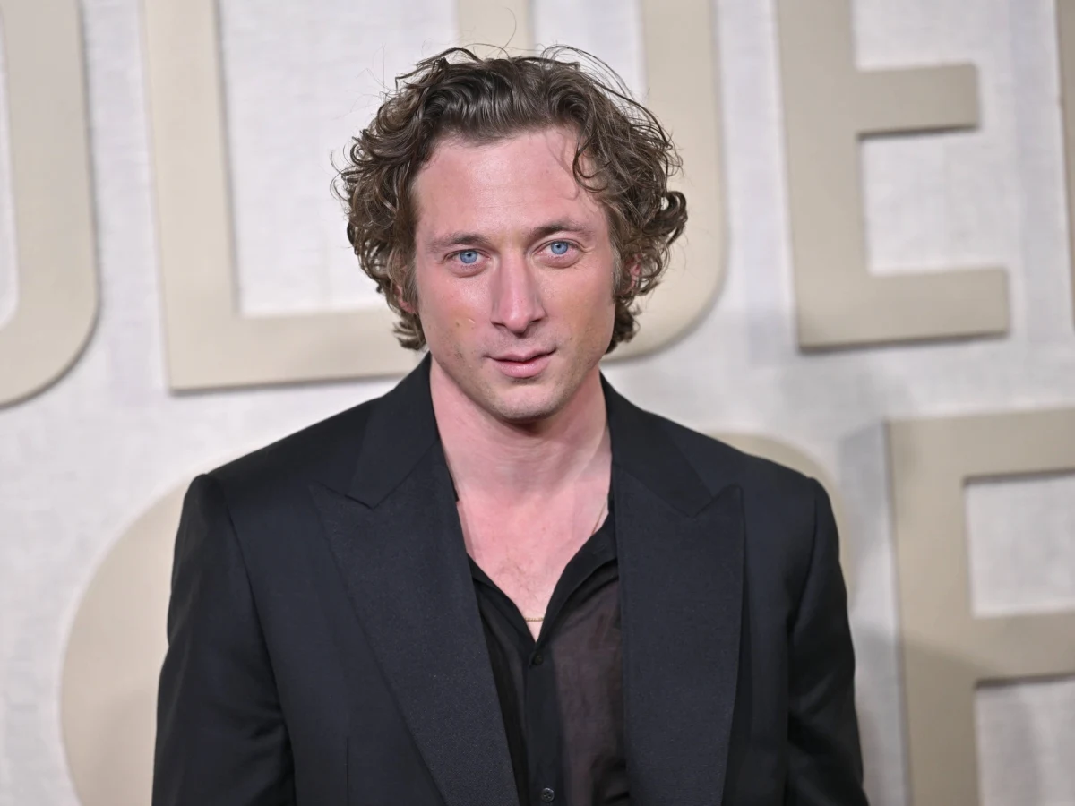 Studio 20th Century pokazało właśnie pierwszą fotografię z filmu biograficznego "Deliver Me From Nowhere". Można na niej zobaczyć Jeremy’ego Allena White’a w roli wybitnego amerykańskiego muzyka Bruce’a Springsteena. 