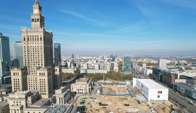 Nowe muzeum rozpala emocje. "Teraz trzeba umyć Pałac Kultury"