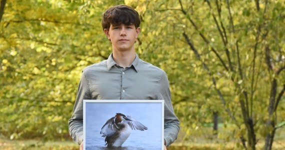 Dwa zdjęcia młodego poznaniaka trafiły do konkursu organizowanego przez magazyn National Geographic Polska. 15-letni Alexander Buruzs dopiero zaczyna swoją przygodę z fotografią - aparat po raz pierwszy wziął do ręki dopiero rok temu, a w planach ma udział w jeszcze kilku konkursach.