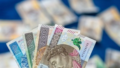 Deficyt budżetowy większy niż zakładano, ale bez cięć w wydatkach