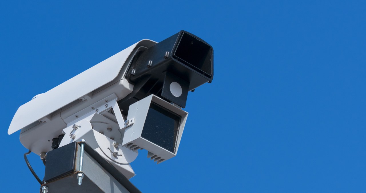 Fotoradary akustyczne nie ograniczają hałasu. Ekspert tłumaczy dlaczego