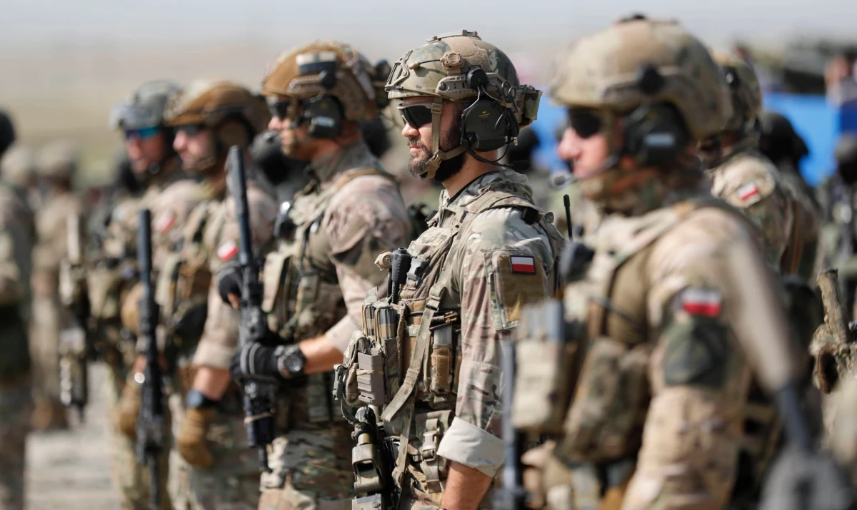 W środę w rejonie, gdzie stacjonuje polski kontyngent w Libanie, doszło do ostrzału. Atak przeprowadził prawdopodobnie Hezbollah. Na teren bazy, gdzie przebywają polscy żołnierze, spadły szczątki jednej z zestrzelonych rakiet. Na szczęście nikomu nic się nie stało.