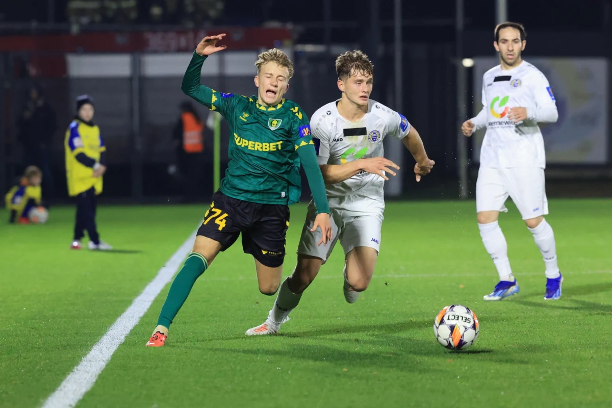Występująca na czwartym szczeblu rozgrywek ligowych Unia Skierniewice wygrała z beniaminkiem ekstraklasy GKS Katowice 2:1 i awansowała do 1/8 finału piłkarskiego Pucharu Polski. W poprzedniej rundzie wyeliminowała innego beniaminka - Motor Lublin.