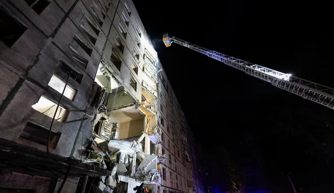 Rosyjska bomba uderzyła w blok w Charkowie. Są ofiary śmiertelne