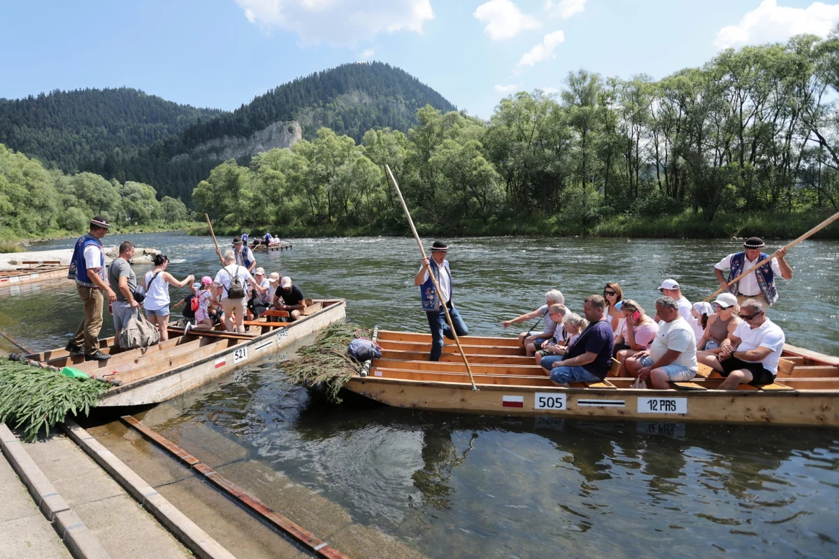 Ponad 311 tys. turystów skorzystało (od kwietnia do października) ze spływu przełomem Dunajca w Pieninach. Flisacy podsumowali miniony sezon turystyczny, który ocenili jako bardzo udany. 