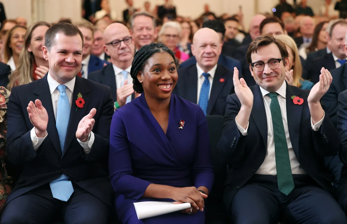 Jest nowa liderka Partii Konserwatywnej w Wielkiej Brytanii – została nią Kemi Badenoch, była szefowa ministerstwa biznesu i handlu. W walce o to stanowisko pokonała byłego wiceministra ds. imigracji – Roberta Jenricka.