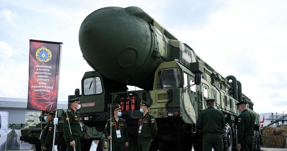 "USA mylą się, sądząc, że Moskwa nie użyje broni jądrowej. Zrobi to, jeśli jej istnienie będzie zagrożone" - powiedział w sobotę były prezydent i premier Rosji Dmitrij Miedwiediew. Jego wypowiedź przytoczył Reuters, powołując się na rosyjskie media.