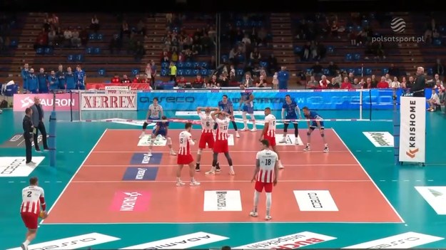 Cuprum Stilon Gorzów wygrał z Asseco Resovią 3:2 w szalonym meczu 10. kolejki PlusLigi. W materiale wideo najlepsze asy serwisowe z tego spotkania.

