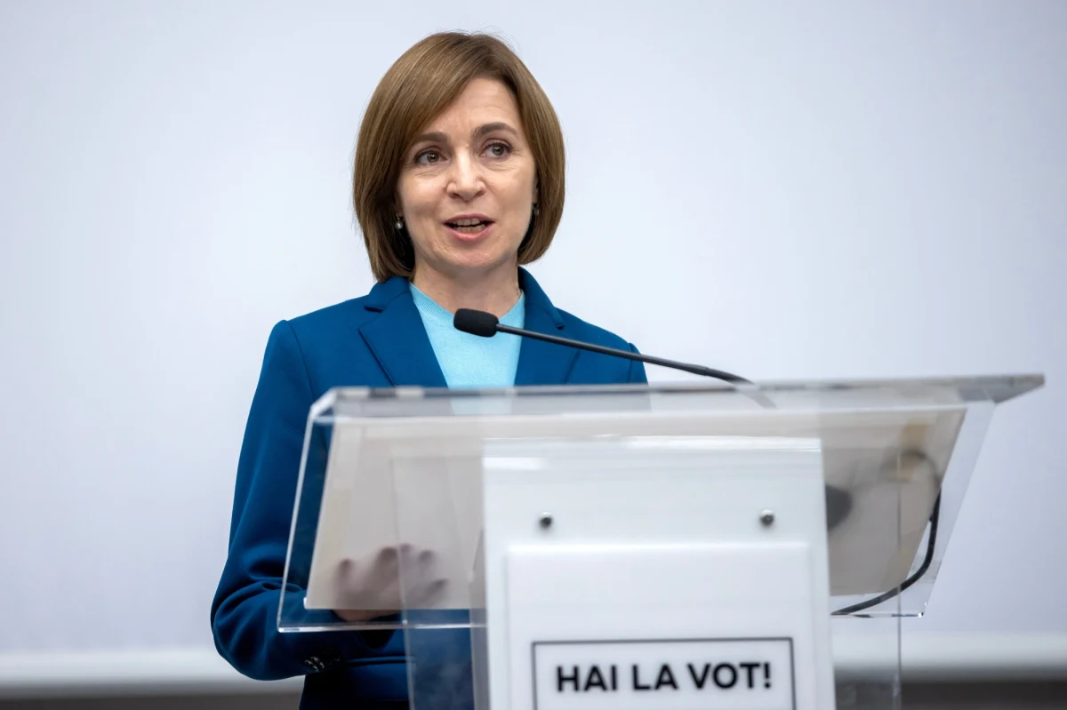 Maia Sandu wychodzi na prowadzenie w II turze wyborów prezydenckich po przeliczeniu głosów z 92 proc. komisji wyborczych. Obecna prezydentka ma 50,09 proc. poparcia. Wspierany przez socjalistów były prokurator generalny Alexandr Stoianoglo według cząstkowych wyników uzyskał 49,1 proc. głosów.