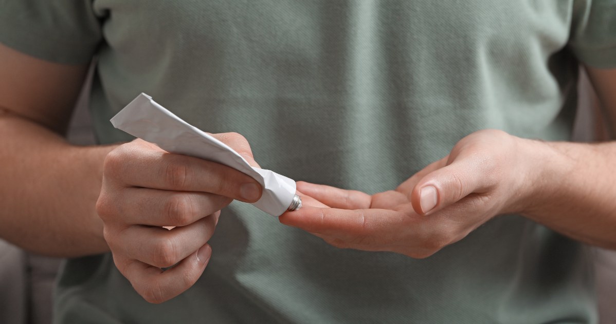 Wspominała o niej już św. Hildegarda. Smaruj siniaki i obrzęki, stosuj pod oczy