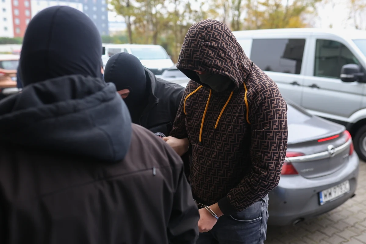 Prokuratura chce aresztowania Pawła S., biznesmena podejrzanego o udział w aferze dotyczącej nieprawidłowości w Rządowej Agencji Rezerw Strategicznych. Jak dowiedział się reporter RMF FM Krzysztof Zasada, śledczy złożyli w sądzie wniosek w tej sprawie. 