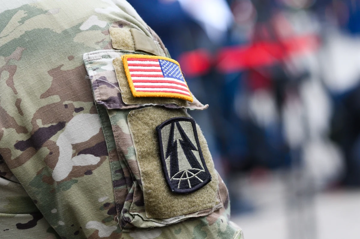 140 amerykańskich żołnierzy oraz pracowników administracyjnych oddaje swój głos w Poznaniu. To obsługa amerykańskiego garnizonu, znajdująca się w poznańskim Camp Kościuszko.