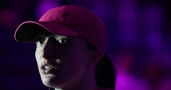 Iga Świątek stanie we wtorek przed szansą na drugie zwycięstwo w fazie grupowej turnieju WTA Finals w Rijadzie. Rywalką będzie Amerykanka Coco Gauff, z którą polska tenisistka ma wyjątkowo korzystny bilans - wygrała aż 11 z 12 dotychczasowych meczów. Mecz planowany jest po godz. 16.
