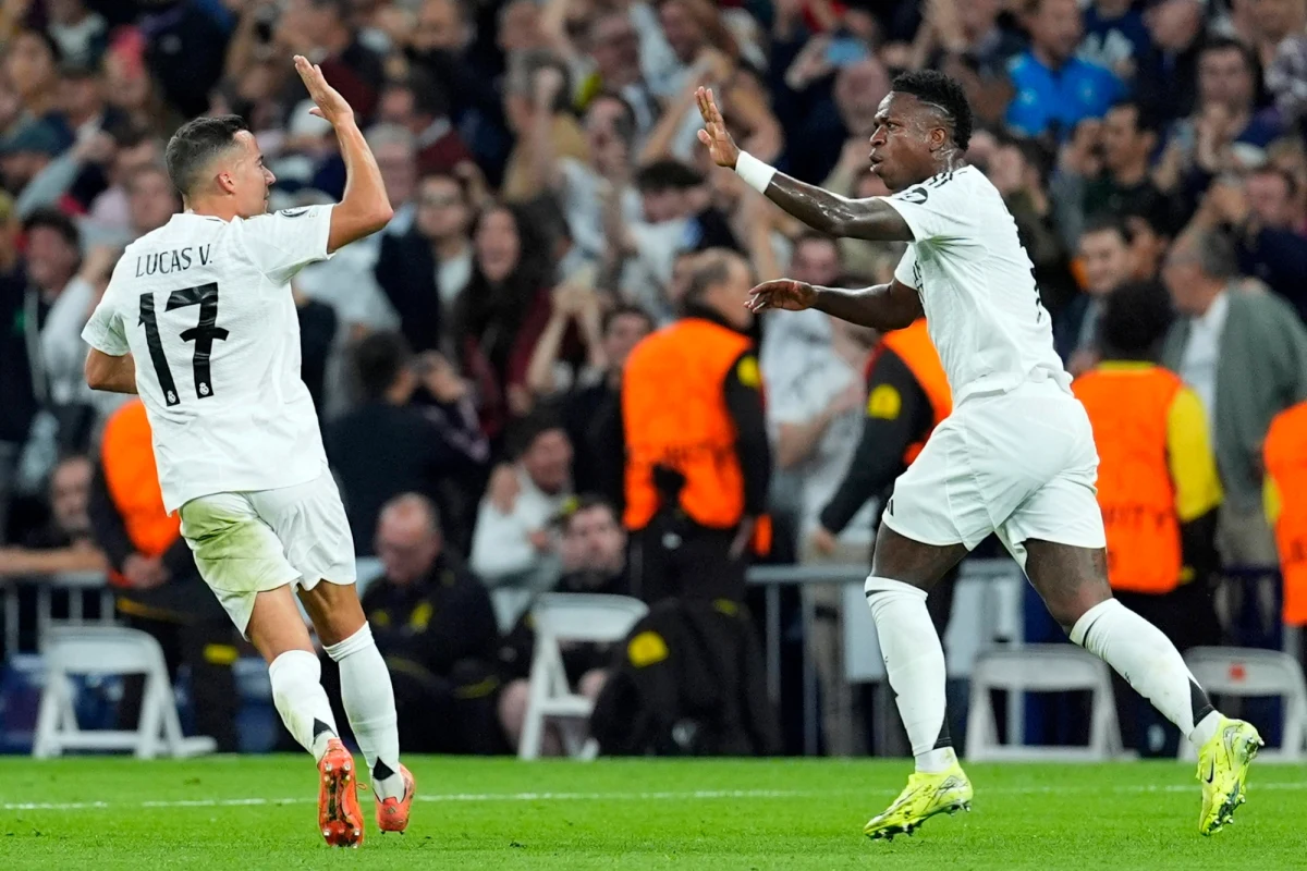 Wieczorem w Madrycie Real zagra z AC Milanem. To najciekawszy dziś mecz piłkarskiej Ligi Mistrzów. Sukcesy z oboma klubami odnosił obecny trener „Królewskich” Carlo Ancelotti. Sentymentalna podróż czeka trenera Bayeru Leverkusen Xabiego Alonso. Jego zespół zagra na wyjeździe z Liverpoolem, a Hiszpan przez kilka lat grał w ekipie „The Reds”.