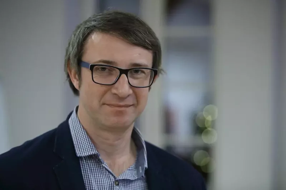 "Gdy nie czytamy, różnego rodzaju funkcje naszego mózgu się pogarszają" - powiedział w Radiu RMF24 prof. Wojciech Glac, neurobiolog, ekspert od mózgu i popularyzator nauki z Uniwersytetu Gdańskiego, gość Wykładu otwartego. "To, co czytamy, ma kluczowe znaczenie. Musi to sprawiać przyjemność, bo inaczej ta czynność nie będzie traktowana przez mózg jako warta powtarzania" - dodał.