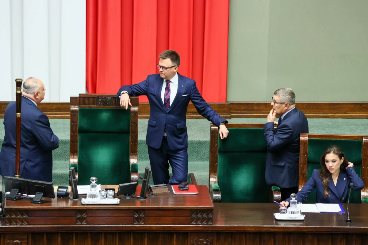 "Restrykcyjne prawo aborcyjne nie sprawia, że kobiety nie przerywają ciąż, ale że robią to poza systemem. Żeby było jeszcze trudniej, państwo chce je zostawić w tym procesie całkowicie samotnymi" - powiedziała w Sejmie posłanka Dorota Łoboda z Koalicji Obywatelskiej. W środę odbyło się I czytanie projektu dotyczącego dekryminalizacji aborcji.