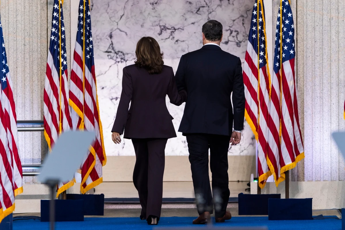 "Przegrałam wybory, ale nie przegrałam walki. To walka o wolność, godność i ideały naszego narodu. To walka, której nigdy nie porzucę. Nigdy nie porzucę walki o Amerykę, w której kobiety mogą podejmować decyzje o swoim ciele, a nie słuchać tego, co mówi rząd (...). Nie oddamy naszej walki o demokrację, praworządność oraz świętą ideę, że wszyscy mamy podstawowe prawa i wolności, które muszą być respektowane i utrzymywane" - powiedziała Kamala Harris w swoim pierwszym przemówieniu po przegranej w wyborach prezydenckich w USA. 