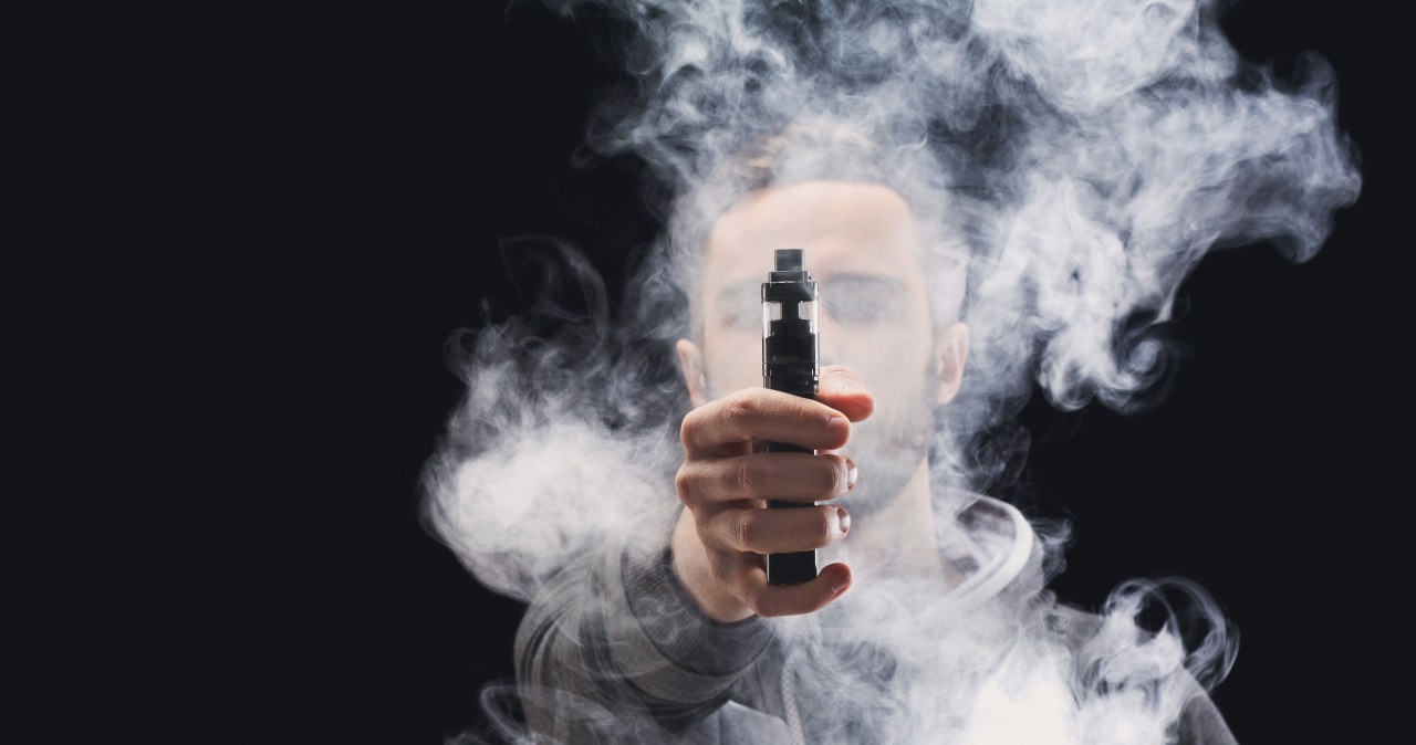 Naukowcy odkryli, jak szkodliwe są e-papierosy. Co zawierają?