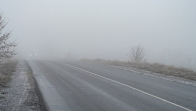 Gęsta mgła i przymrozki. Ostrzeżenie od IMGW