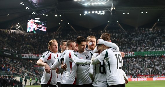 Legia Warszawa wygrała u siebie z Dynamem Mińsk 4:0 (1:0) w trzeciej kolejce fazy zasadniczej piłkarskiej Ligi Konferencji. To trzecie z rzędu zwycięstwo legionistów w tych rozgrywkach. Do tej pory nie stracili oni bramki.