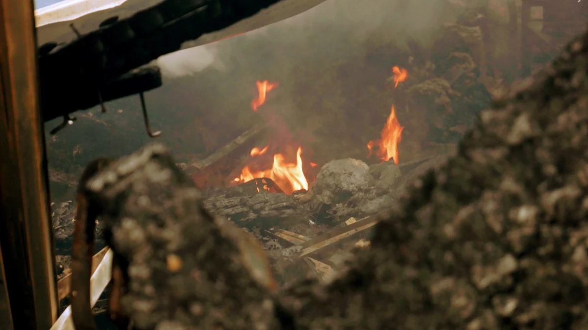 Jedna osoba zginęła w pożarze kamienicy przy ulicy Wiatracznej w Gorzowie Wielkopolskim. Druga w ciężkim stanie została przewieziona do szpitala - poinformował w czwartek mł. bryg. Arkadiusz Kaniak, rzecznik lubuskiej straży pożarnej.