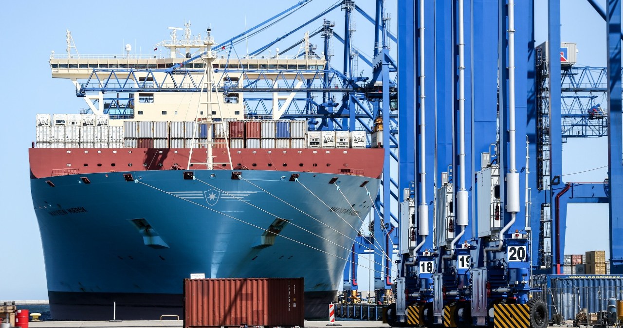 Chiny wypierają polskie towary. NBP podał przyczynę słabości