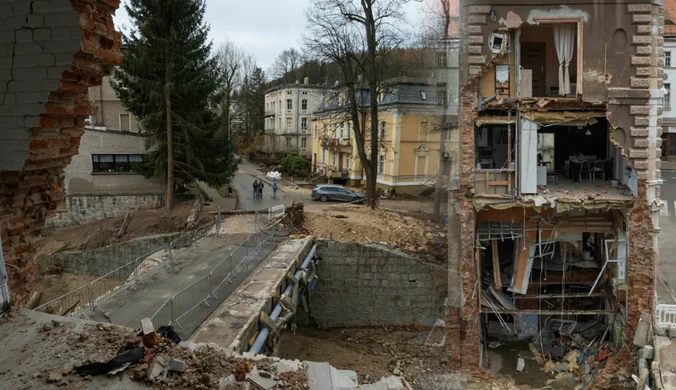 Rząd przeznaczył dodatkowe środki na odbudowę po powodzi. Potężna suma