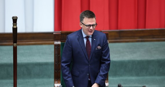 Sejm uchwalił w piątek nowelizację budżetu na 2024 r. Zwiększa ona tegoroczny deficyt budżetowy o ponad 56 mld zł; ma być on nie większy niż 240,3 mld zł. Nowela przewiduje też przekazanie samorządom dodatkowe 10 mld zł.