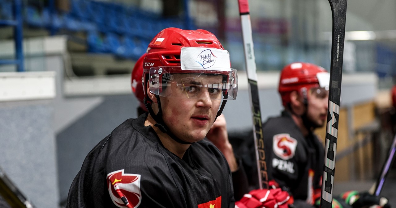 hokej, live, wyniki na żywo, Polska, Czechy, NHL, hockey, Cracovia Dostał polskie obywatelstwo i już błyszczy w kadrze. Kapitan odmienił Biało-Czerwonych