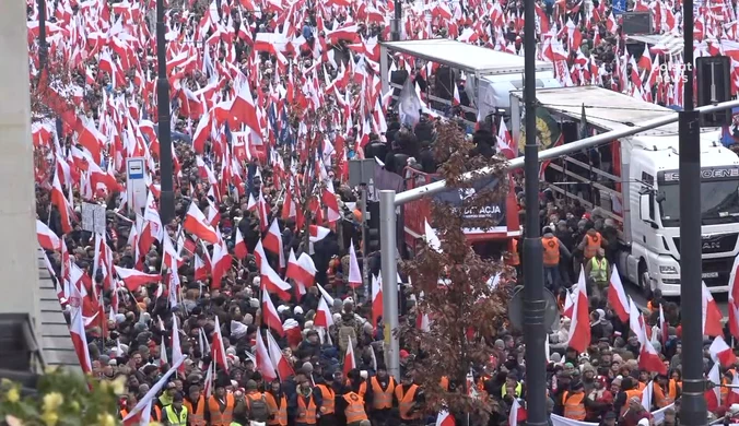 Marsz Niepodległości w Warszawie. Tegoroczne hasło to: "Wielkiej Polski, moc to my"