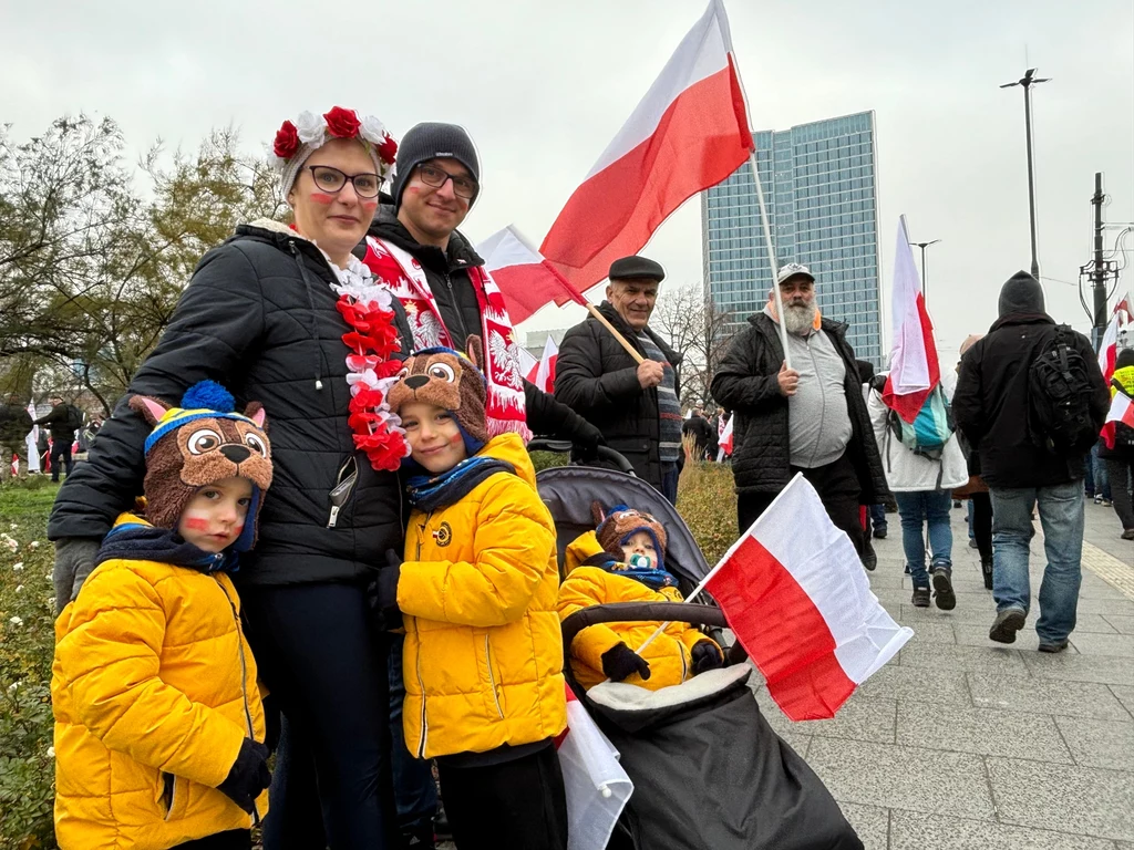 Rodzinne świętowanie na Marszu Niepodległości