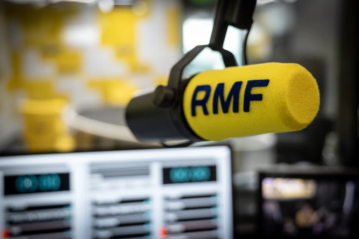 Jak wynika z najnowszej fali badań Radio Track Kantar Polska, stacja RMF FM jest niezagrożonym liderem słuchalności radia w Polsce. Udział w czasie słuchania RMF FM wynosi aż 28,7%. To zdecydowanie więcej niż słuchalność konkurencyjnych, ogólnopolskich stacji radiowych – kolejna stacja posiada udział blisko o połowę mniejszy.