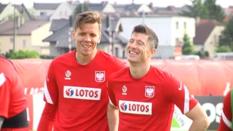 Lewandowski i Szczęsny w dobrych humorach. Zobacz pierwszy trening kadry. Wideo