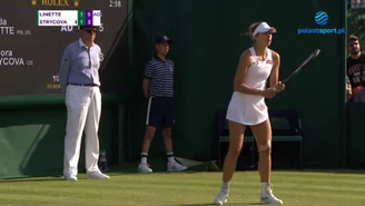 Piłka meczowa. Magda Linette awansowała do trzeciej rundy Wimbledonu. WIDEO