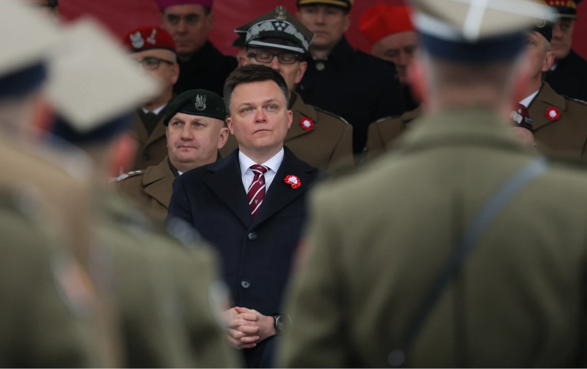 Według umowy koalicyjnej dokładnie za rok, 13 listopada, Szymon Hołownia powinien przekazać stanowisko marszałka Sejmu wicemarszałkowi Włodzimierzowi Czarzastemu. Coraz częściej pojawiają się jednak domysły, że ten punkt umowy zostanie zmieniony, a Szymon Hołownia pozostanie marszałkiem do końca kadencji. To tylko spekulacje czy jednak coś jest na rzeczy?