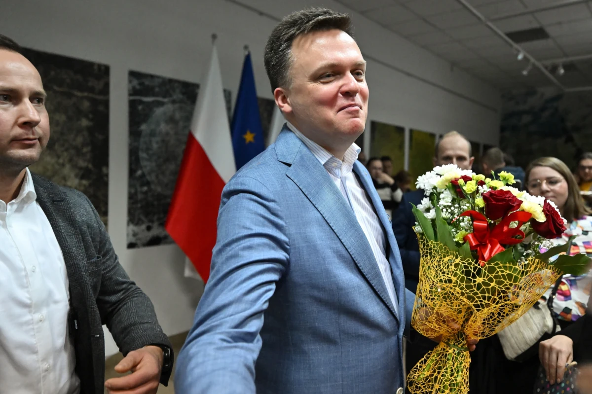 "Na czas kandydowania w wyborach prezydenckich nie zamierzam przerwać pełnienia funkcji marszałka Sejmu" - oświadczył Szymon Hołownia. "Zamierzam nadal służyć Polsce na tym stanowisku" - podkreślił.