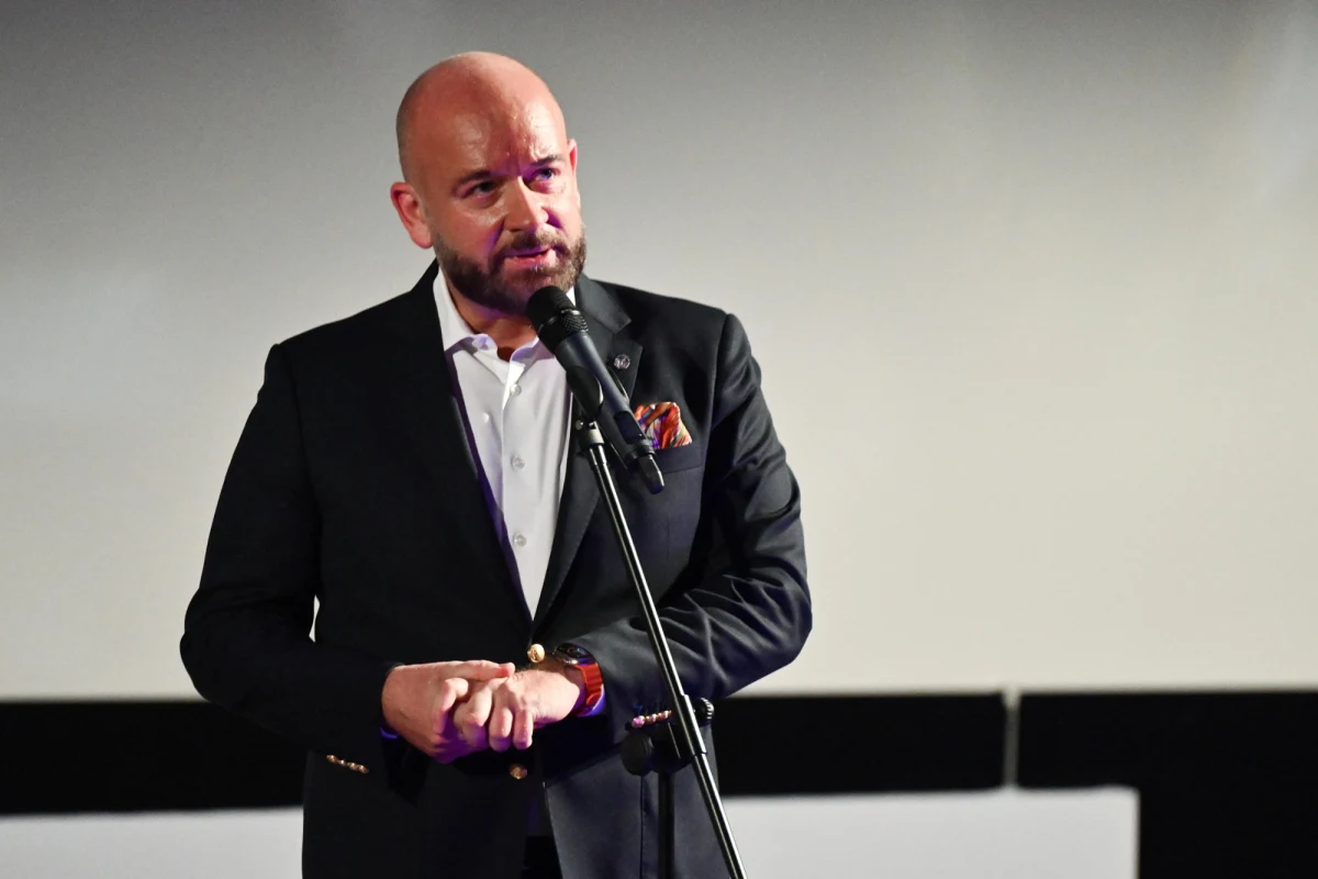 Prezydent Wrocławia Jacek Sutryk zatrzymany przez CBA. Powodem jest - jak nieoficjalnie dowiedział się dziennikarz RMF FM Krzysztof Zasada - podejrzenie kupna dyplomu Collegium Humanum.