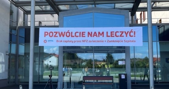 Ponowne otwarcie dwóch poradni, których działalność była zawieszona od 7 października, zapowiada szpital w Żywcu. Wcześniej placówka wznowiła pracę dwóch z trzech zawieszonych oddziałów i izby przyjęć. 