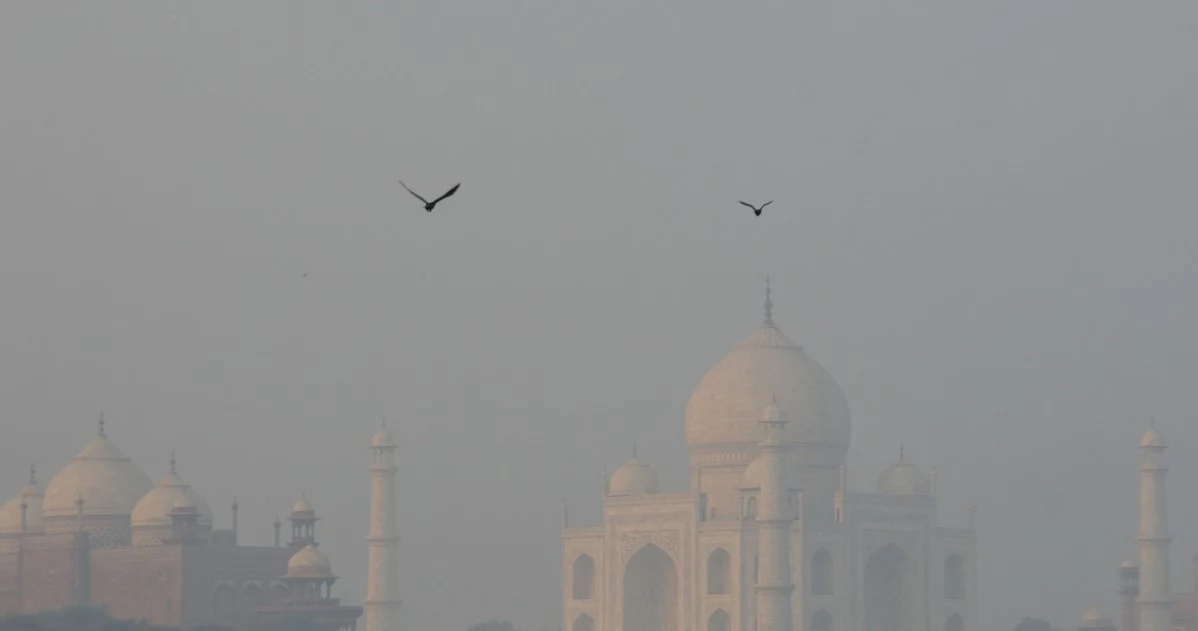 Smog w Indiach. Przez złą jakość powietrza zamknięto szkoły podstawowe 