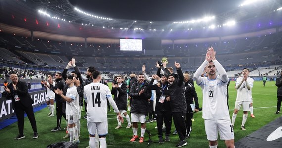 Piłkarze reprezentacji Francji zremisowali z Izraelem 0:0 w 5. kolejce Ligi Narodów. Mecz na Stade de France wywołał wiele emocji z powodu trwającej wojny w Strefie Gazy. Ze względu na zagrożenie terrorystyczne, bezpieczeństwa w Paryżu pilnowało cztery tysiące policjantów.