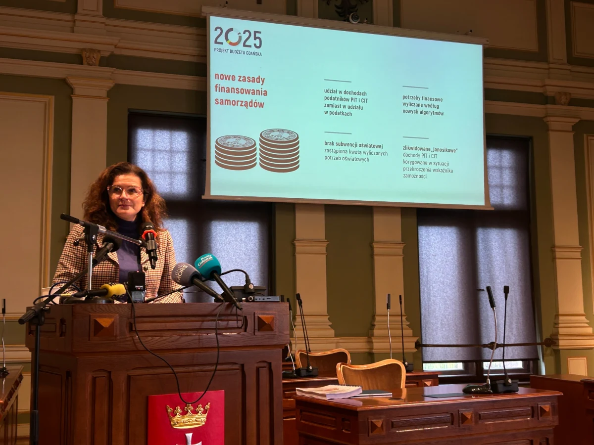 Władze Gdańska przedstawiły w piątek projekt budżetu na 2025 rok. Wynika z niego, że dochód miasta wyniesie 5,4 mld zł, a wydatki pochłoną 6 mld zł. Miasto zapewnia, że w przyszłym roku więcej środków zostanie przeznaczonych m.in. na edukację, a także na remonty ulic i ważnych obiektów inżynieryjnych.