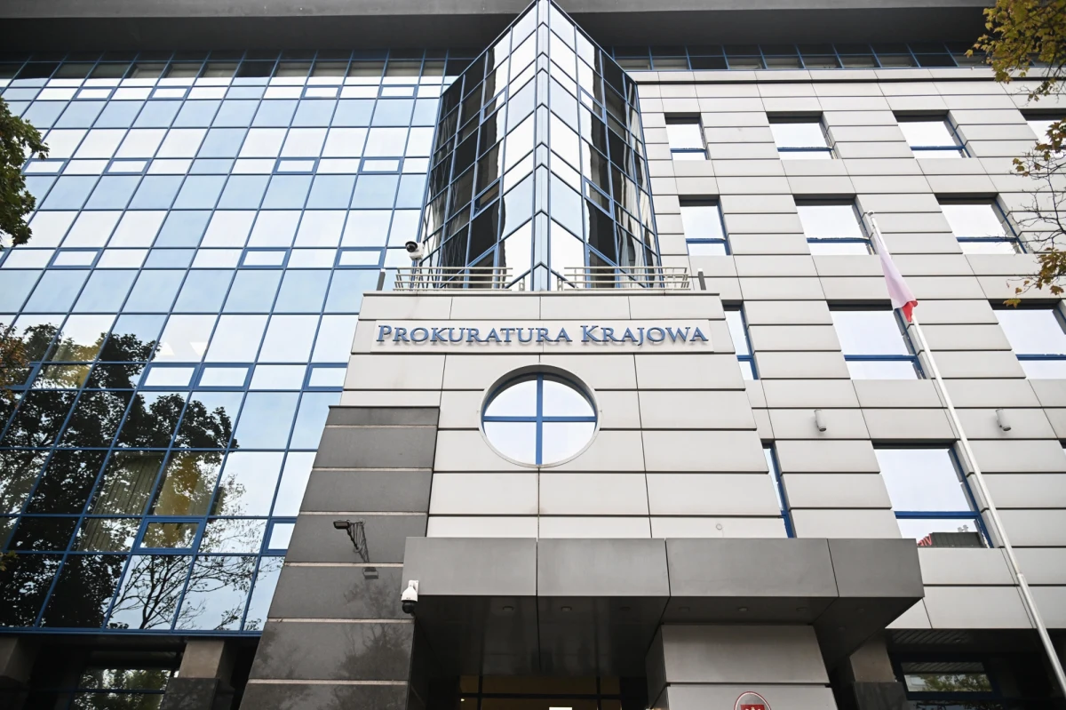 Sąd, zgodnie z wnioskiem prokuratury, zastosował w piątek trzymiesięczny areszt wobec Grzegorza W., zatrzymanego dzień wcześniej przez ABW w sprawie nieprawidłowości w Funduszu Sprawiedliwości - poinformował rzecznik prasowy Prokuratury Krajowej prok. Przemysław Nowak.