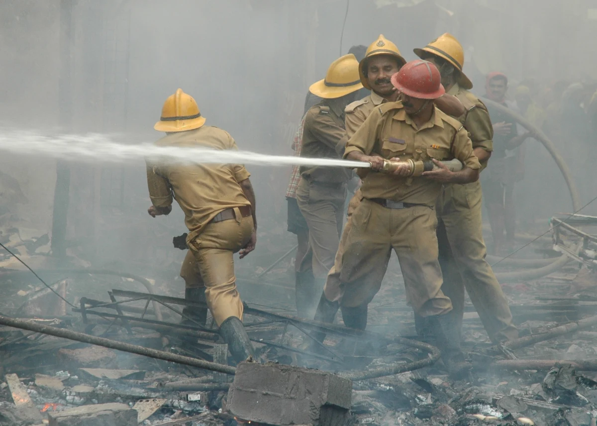 Co najmniej 10 nowo narodzonych dzieci zginęło w pożarze oddziału położniczego szpitala w indyjskim stanie Uttar Pradesh - poinformowały w sobotę lokalne władze.