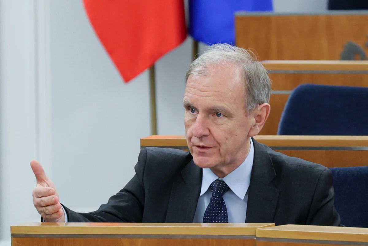 Bogdan Klich poinformował w mediach społecznościowych, że w związku z powołaniem na ministra pełnomocnego-chargé d’affaires Ambasady RP w USA złożył mandat senatora.